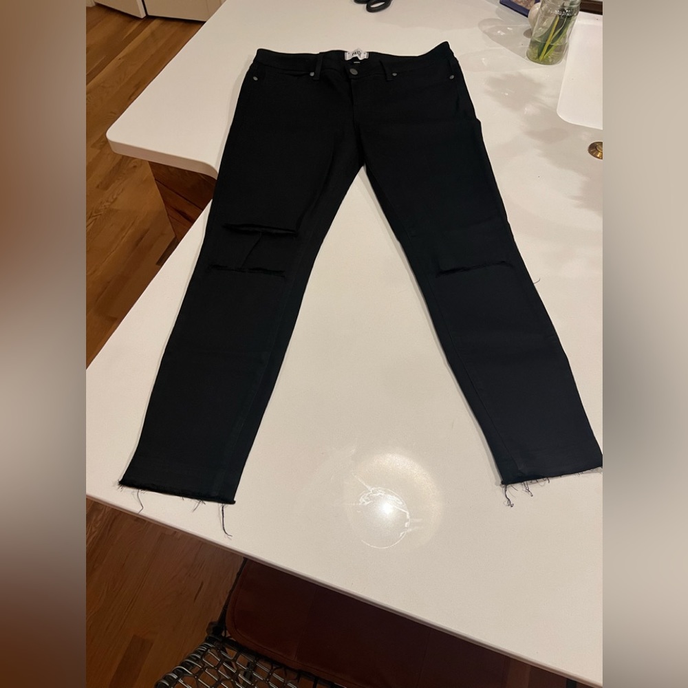 ❤️ 6 for 20 ❤️  Paige jeans black size 31